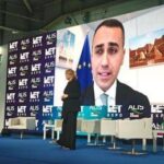 Iran, Di Maio: Lavorare a de-escalation, sostenere Paesi Golfo