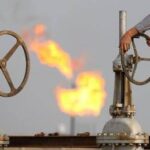 Iran, petrolio arriva a 105 dollari al barile: prezzo record da luglio 2022