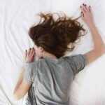 Più stanchi a primavera? La scienza indaga sulla 'spring fatigue', esiste o no?