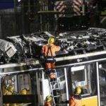 Tram deragliato a Milano, Procura al lavoro per ricostruire secondo per secondo il tragitto: le ip...