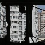 Ucraina, pioggia di dron su Kiev: esplosioni in città. Russia abbatte 38 velivoli diretti a Mosca