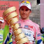 Fumo, Ivan Basso: Da sportivo ed ex paziente oncologico dico sì a sigarette più care