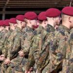 Germania, viaggi all'estero per oltre 3 mesi: uomini dovranno chiedere permesso all'esercito