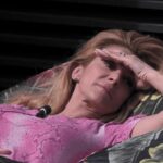 Grande Fratello Vip, Adriana Volpe ha lasciato momentaneamente la Casa: cosa è successo