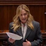 Meloni frena l'applauso in Aula durante l'iinformativa: E' ancora lunga, regà