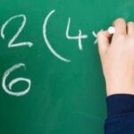 Scuola, 143 euro di aumento ai prof. Valditara: Risultato storico
