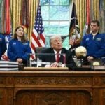 Usa-Iran, Trump: Avanti tutta con blocco navale. Teheran: Vuole strangolarci