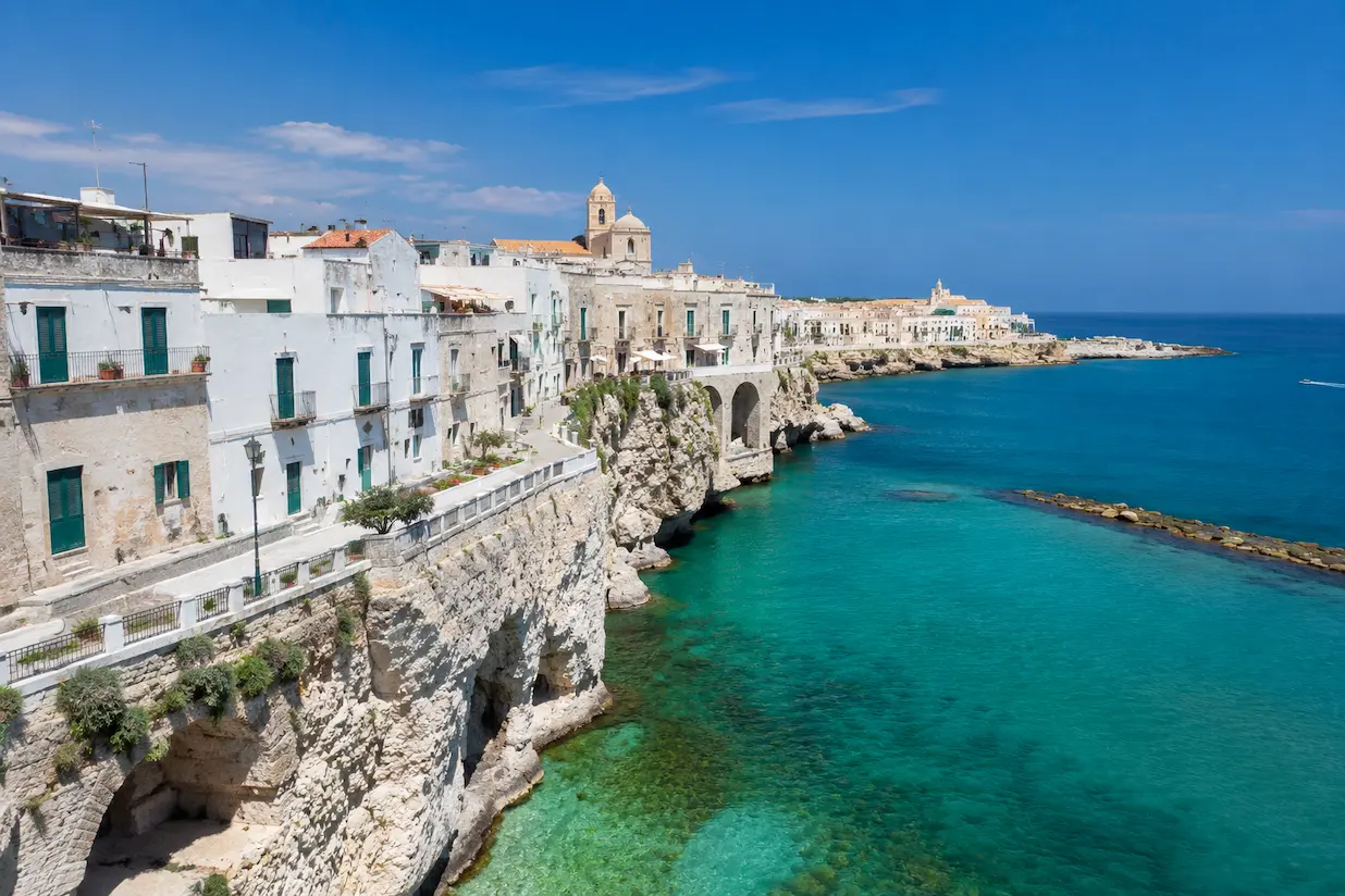 Trulli di Alberobello, uno dei borghi più belli d'Italia in Puglia I borghi più belli d'Italia, Puglia